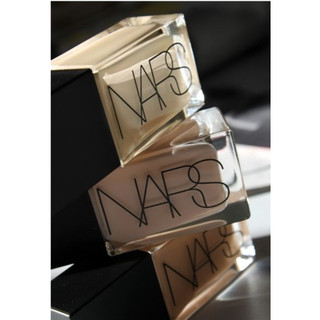 Kem Nền Dạng Lỏng Nars Light Reflecting Foundation 30ml