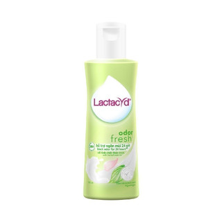 Dung dịch vệ sinh phụ nữ tinh chất lá trầu không Lactacyd ngăn mùi 24 giờ 150ml