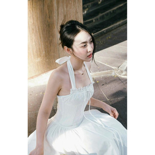 Đầm Cổ Yếm Trắng Cột Cổ, Tùng Xoè