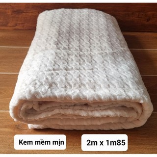 Chăn tuyết nhung Campuchia kem hoa văn / mền Campuchia siêu mịn 2m x1m85
