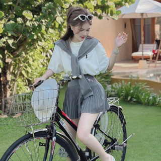 Set áo thun cotton phốt khăn quàng + chân váy xếp ly