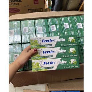 Kem đánh răng Fresh White Thái Lan xanh lá