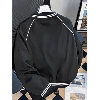 ÁO KHOÁC GIÓ FORM RỘNG CROPTOP IN CHỮ M
