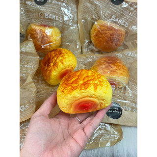 Squishy bánh su kem nhân dâu chất bơ mềm thơm dính chậm tăng