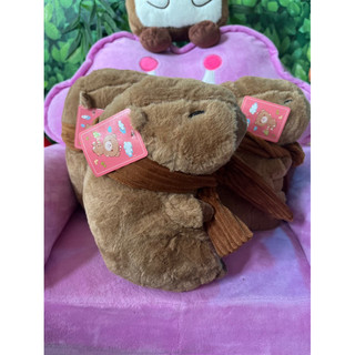 thú bông capybara choàng khăn