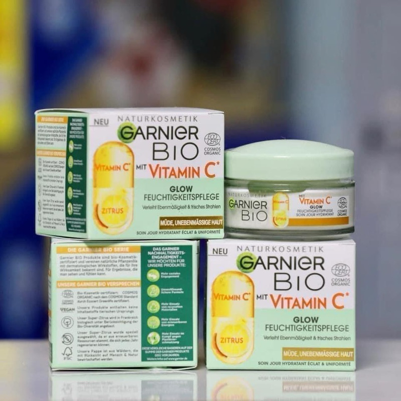 Hàng Đức Xách kem dưỡng ẩm, sáng da mờ thâm nám Garnier Vitamin C