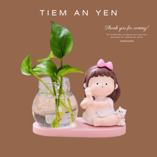 Bình trồng cây thủy sinh kèm tượng Tiểu thư nơ hồng Tiệm An Yên để bàn làm việc, trang trí