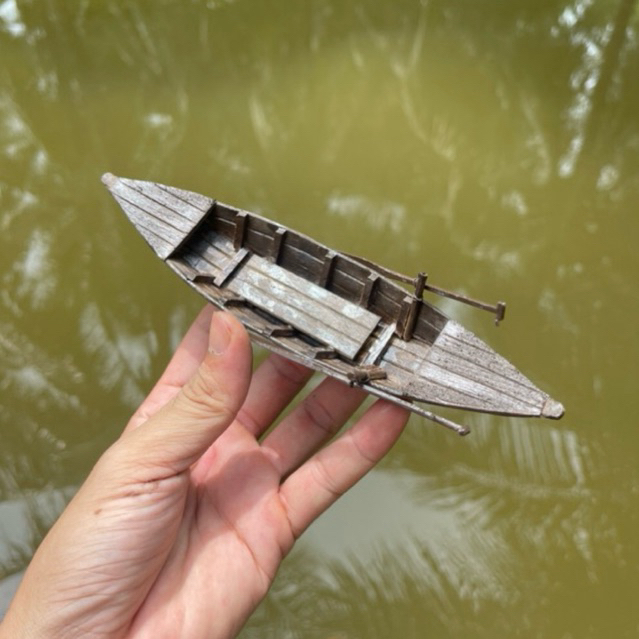 xuồng ba lá chất liệu gỗ ( thuyền mini thả nổi tiểu cảnh)