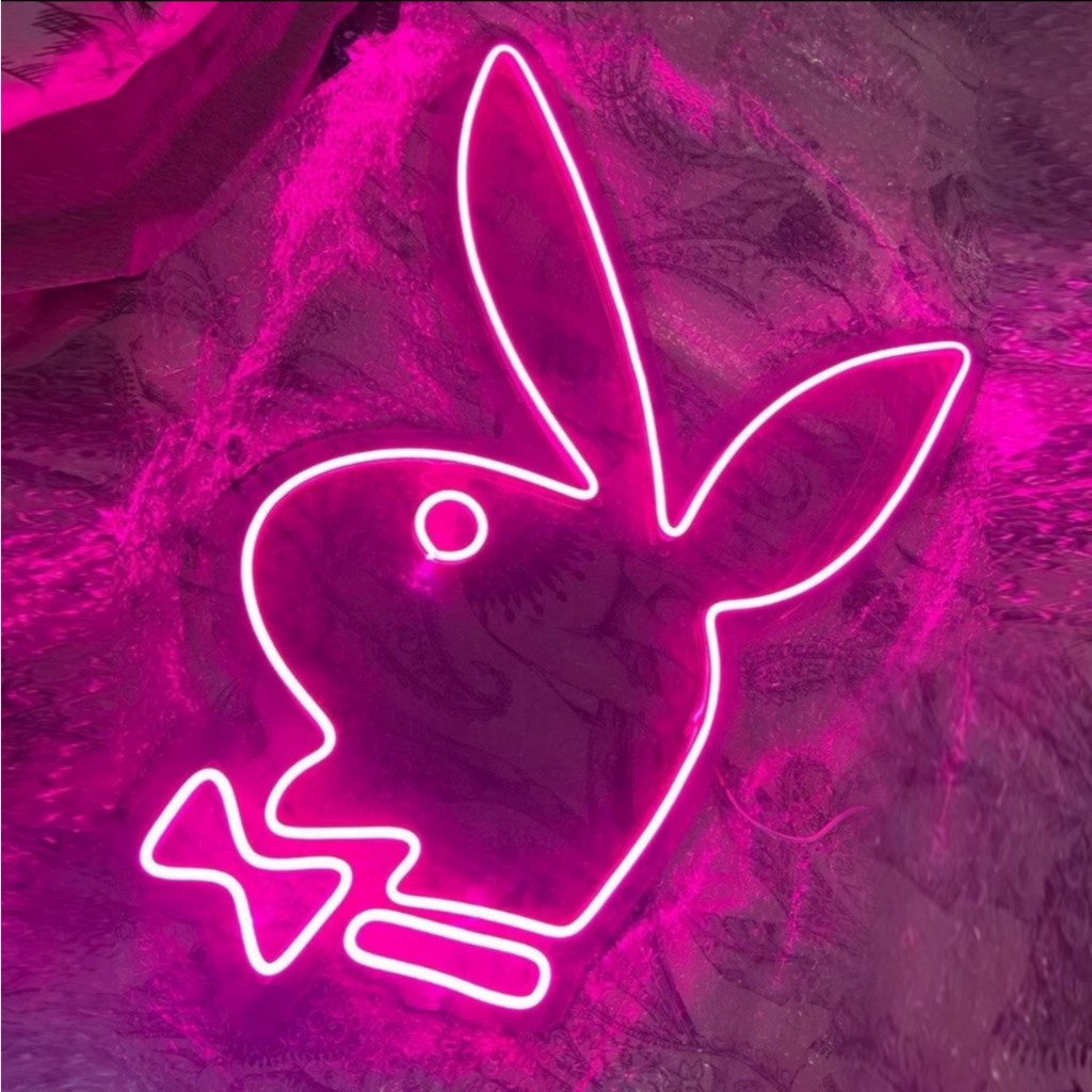 Đèn led neon playboy decor 18 x 27 cm màu hồng decor phòng ngủ