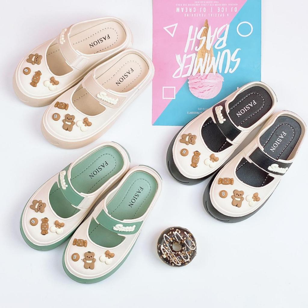 JY804-C2 (GẤU KẸO) - Giày sục nữ thời trang công sở chất liệu mềm mại êm chân kèm phụ kiên xinh
