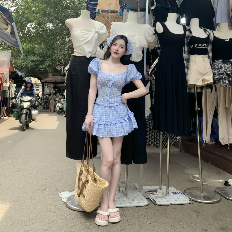 Set Váy 3 Món Chất Liệu Đũi Kẻ Đính Nơ Dễ Thương Gồm Áo Cổ Vuông + Chân Váy Phối Viền Bèo + Khăn Turban | BigBuy360 - bigbuy360.vn
