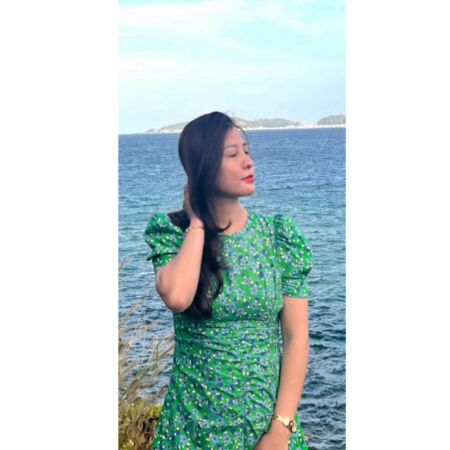 pass Đầm cchats size M nhún ngực