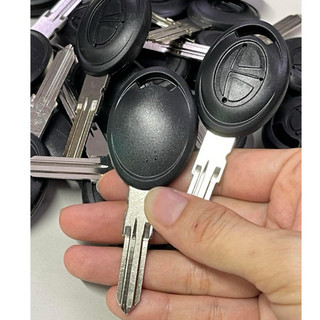 Phôi chìa khoá xe tải ấn độ Tata Vista xem kĩ rãnh chìa khoá