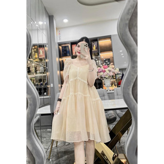 Váy tơ ren cổ vuông sm