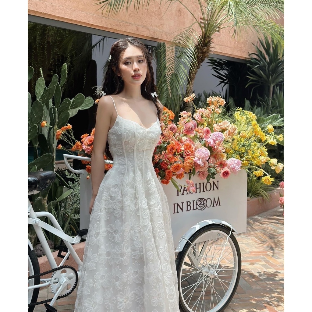 Đầm maxi ren trắng 2s kim sa Selena Dress | BigBuy360 - bigbuy360.vn
