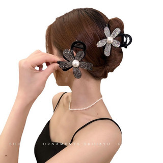 ❤❤❤Kẹp Tóc hoa đính kim cương giả
