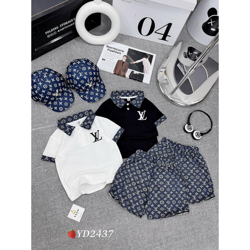 Bộ LV bé trai kèm mũ