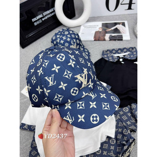 Bộ LV bé trai kèm mũ