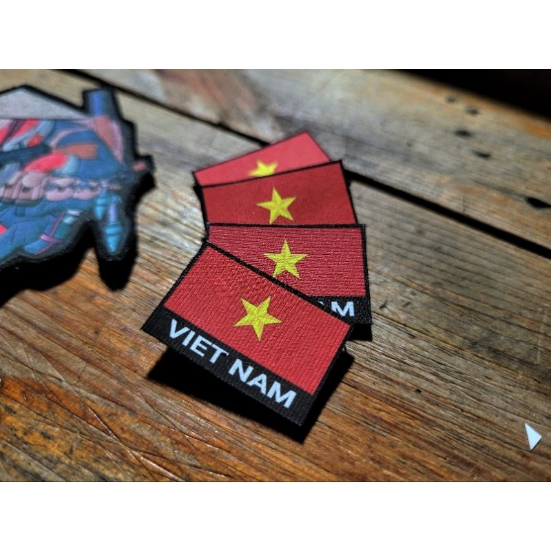 Patch cờ Việt Nam mini 3x2cm.