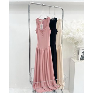 Đầm 2 dây 3 lỗ dáng dài xòe nhẹ , trơn cực xinh , chất thun gân dày dặn