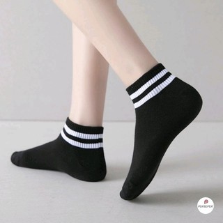 Tất cổ ngắn phong cách Hàn Quốc