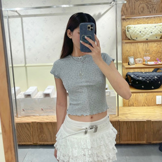 Janet studio • áo thun tay con hoa nhí xám
