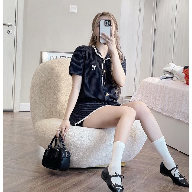 (Có ảnh thật) Jumpsuit nữ váy kẻ cổ tàu phối viền ren cúc đồng đính nơ ngực chun eo phong cách tiểu thư thanh lịch | BigBuy360 - bigbuy360.vn