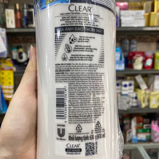 Dầu Gội Clear Hoa Anh Đào 630g (618ml)