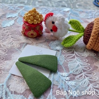 Kẹp tóc tam giác