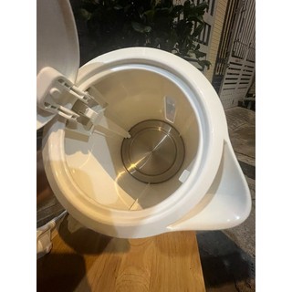 Ấm đun nước 1.7 lít Electrolux E2EK1-100W