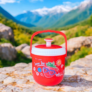 Bình đá 1 sò Tý Liên (1.8L). Bình đá mini quai xách tiện lợi. Giữ lạnh lâu, họa tiết sinh động.