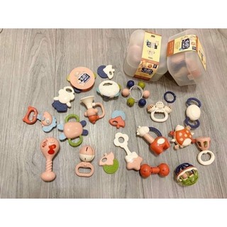 Bộ  xúc xắc kèm gặm nướu cho bé