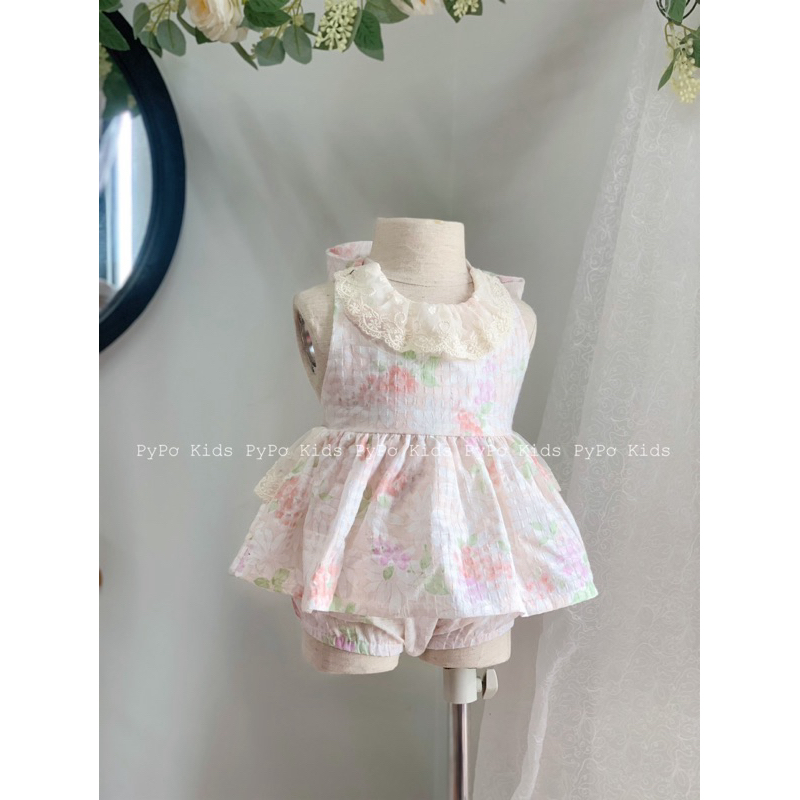 Set hở lưng cột nơ hoa phối ren cho bé