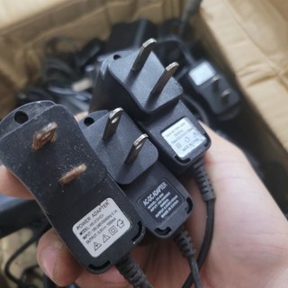 Nguồn sạc 4.5v 5v 500ma hàng tồn kho chân sạc 5.5mm
