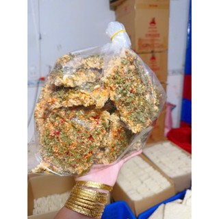  900G cơm cháy sấy mắm hành  miếng to l1 kèm tương tớt 