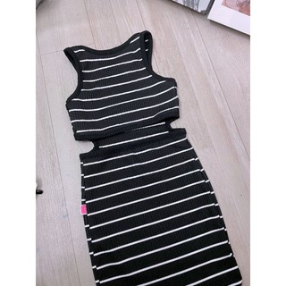Đầm Body Khoét Eo Sau Dành Cho Bé
