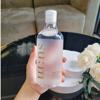 - Tẩy trang dạng nước sum37 Skin Saver Essential Cleansing Water