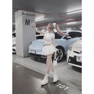 Áo thun trơn croptop tay ngắn cổ tròn basic
