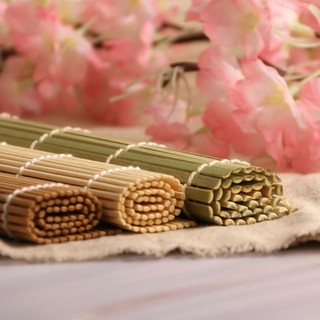 Mành tre làm cơm cuộn Kimbap Hàn Quốc