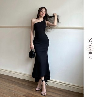 Đầm thun ôm body dáng dài đuôi cá hở lưng phối dây đá cao cấp Black Rose Dress by Soisfier