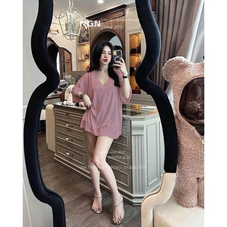 Áo phông trơn cổ tim basic kèm hộp