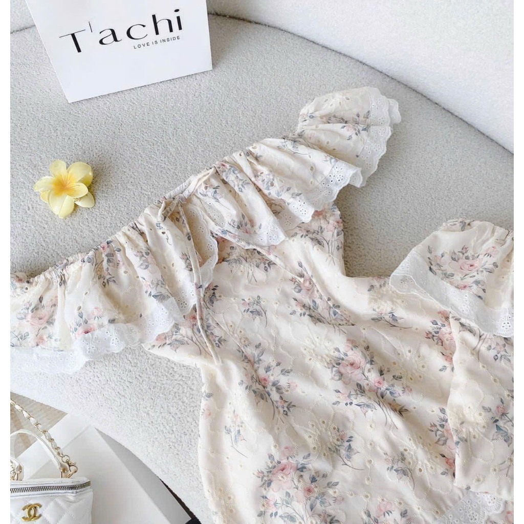 Đầm ren hoa thiết kế trễ vai xinh xắn Robia Dress | BigBuy360 - bigbuy360.vn
