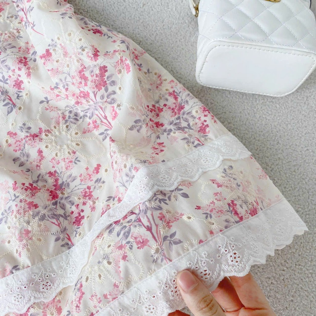 Đầm ren hoa thiết kế trễ vai xinh xắn Robia Dress | BigBuy360 - bigbuy360.vn