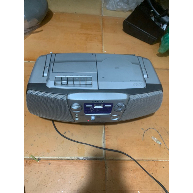 Đài Radio Cassette CD- AM- FM SONY