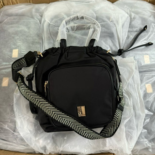 Túi sain.t scott bucket đen vải