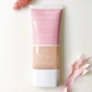 Kem nền dưỡng da và tăng cường độ ẩm Covergirl Clean Fresh 30ml nhập Mỹ