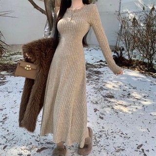 Đầm váy dệt kim dáng dài ôm eo tôn dáng cổ tròn có kết hợp cúc thời trang mùa thu đông cho nữ hàng QC- TD037