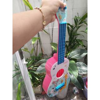 Đàn ghi ta, đàn guitar Ukulele cho bé size lớn