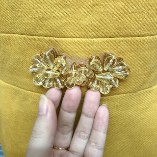 đầm suông vàng đính đá 2hand