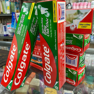 Kem đánh răng Colgate ngừa sâu răng tối đa 180g